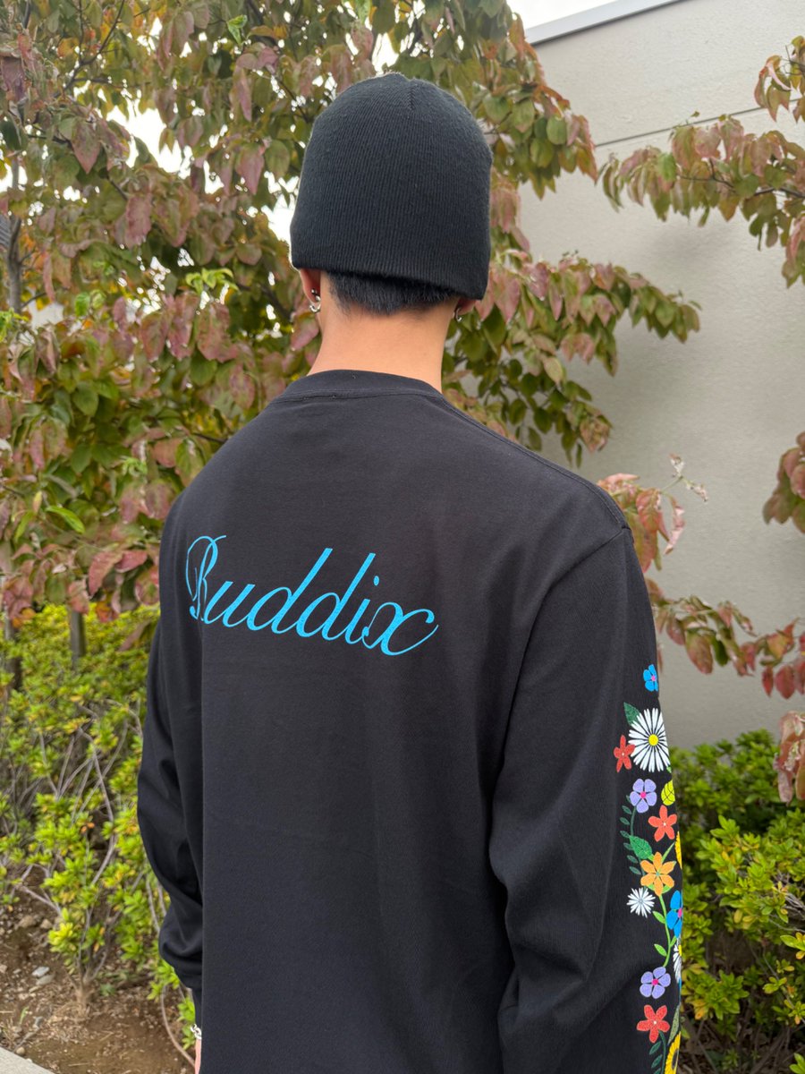 vertical_garage's tweet photo. 【buddix】🌻
FLOWER COLLECTION in buddix POP-UP✨

■ITEM LINE-UP
SF LINK LS TEE
PRICE：¥7,920 tax-in
COLOR：Black/White
SIZE：S/M/L/XL

STAFF178cm/L

@buddixofficial
@fantastics_fext
#buddix
#FANTASTICS
#SF_FNT https://t.co/nzzB6essA9