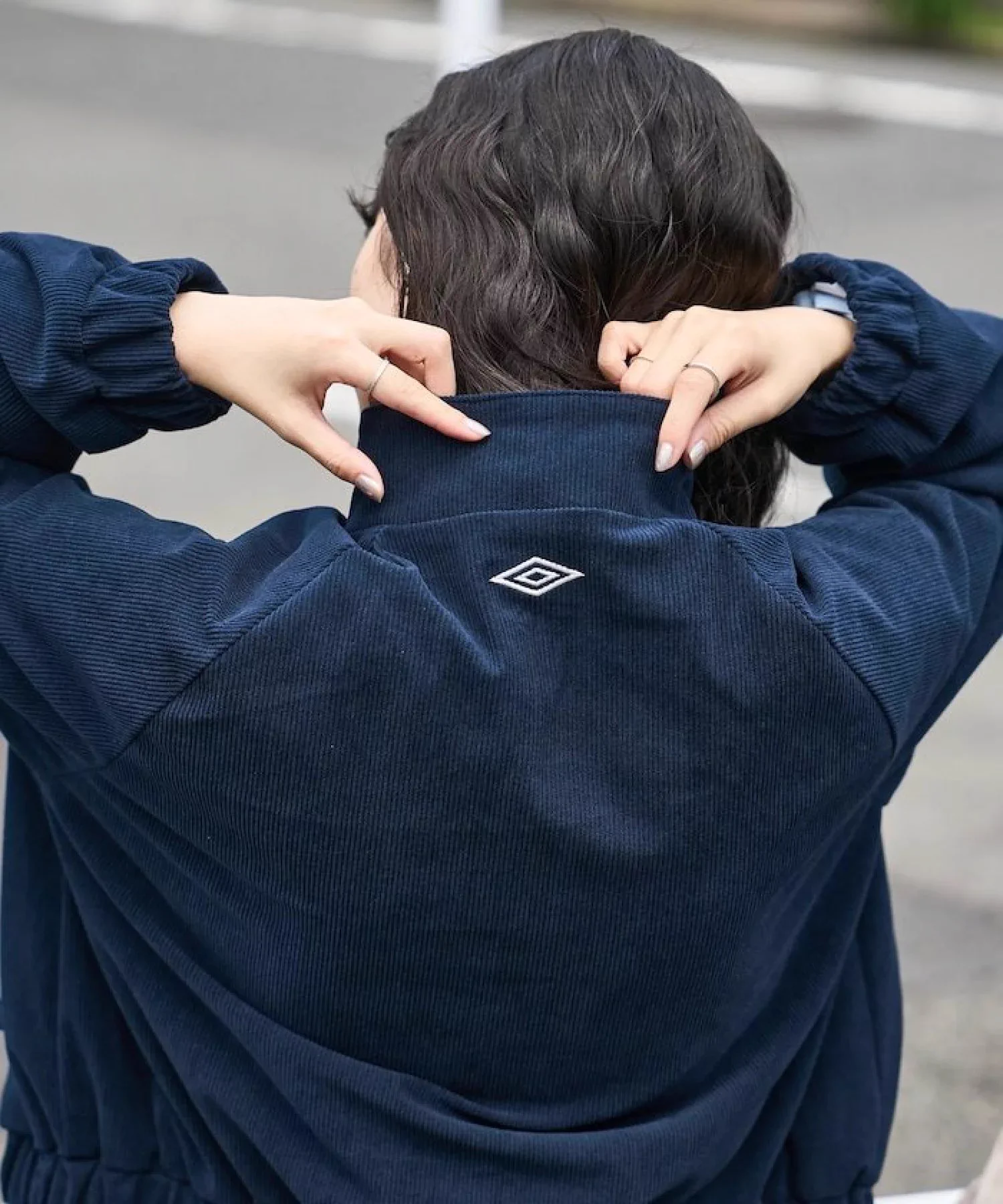 服】 on X: 