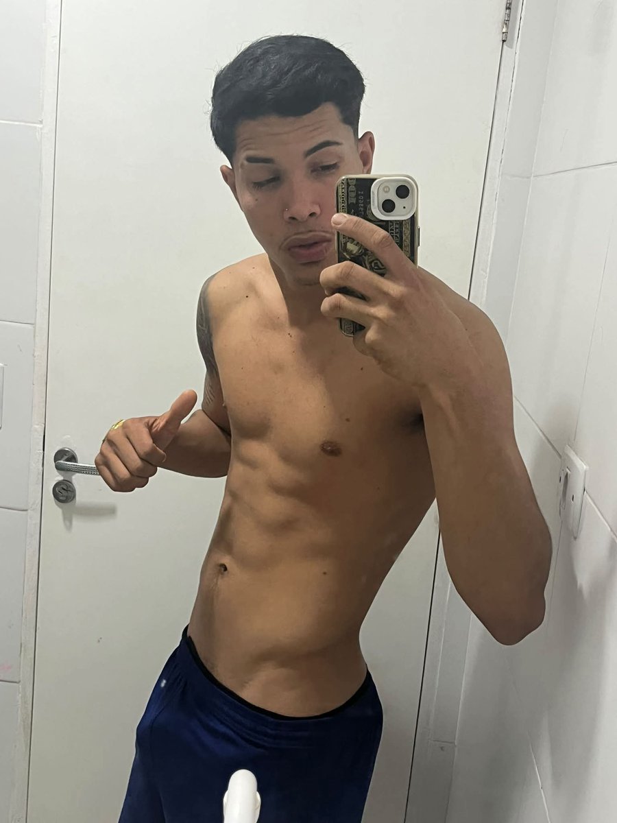 leanndroazevedo's tweet photo. Oi site https://t.co/rwE5KGcoXp