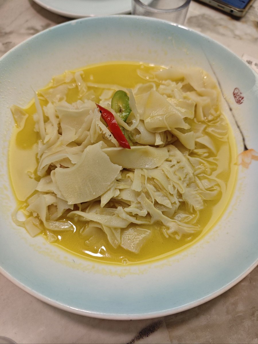 RebecaAgoste1c's tweet photo. Hoy probé unos deliciosos 耙饺 en un restaurante chino; son tan 凸 y rellenos de sabor que me hicieron reír a carcajadas! ， https://t.co/IKBuN7b0SN
