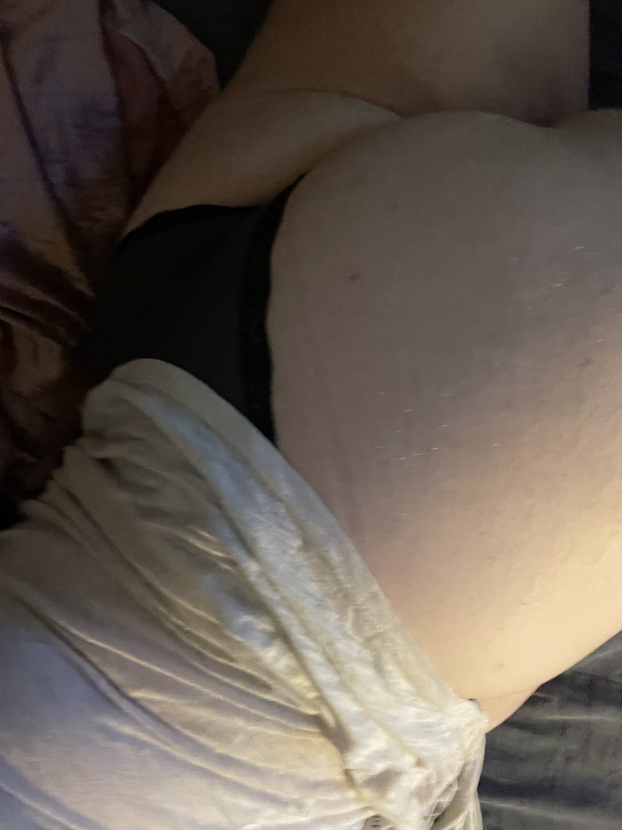 privatebliss1's tweet photo. taking a lot of ass pics lately https://t.co/QoW23A2Vrl
