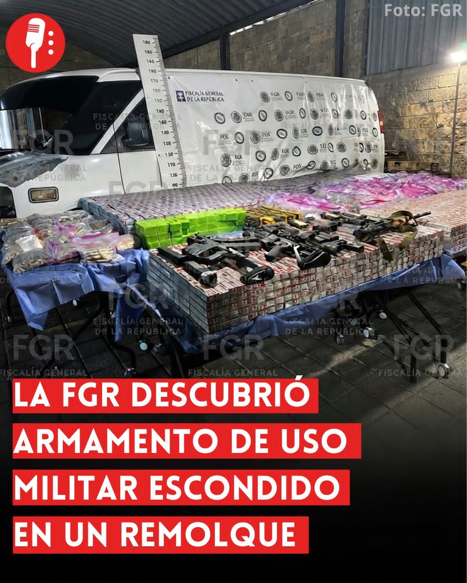 YosoyPedrero's tweet photo. 🚨OJO: LA FGR DESCUBRIÓ ARMAMENTO DE USO MILITAR ESCONDIDO EN UN REMOLQUE

Bajo la paja de un remolque con un caballo, la FGR halló un doble fondo con 187 mil cartuchos y once armas de uso militar en Aguascalientes. El conductor intentó huir de un punto de revisión, pero no lo logró. https://t.co/GlavHIhNKK