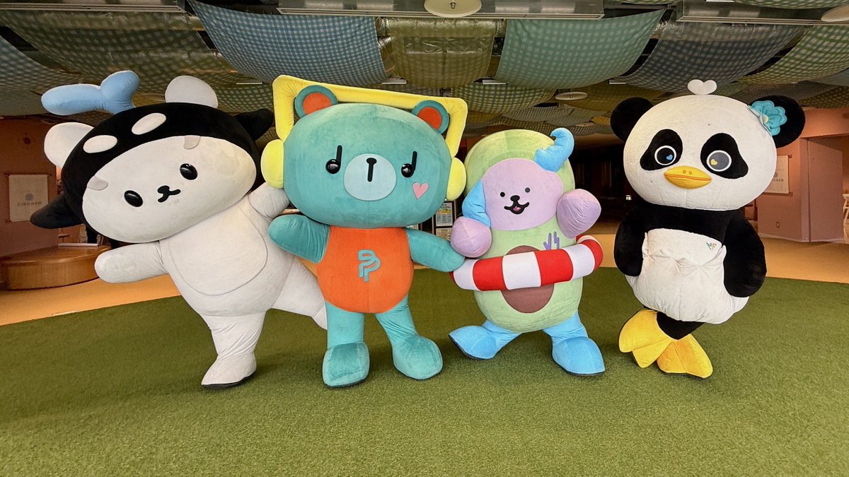 GMMTV's tweet photo. ポリカサン、パームプーン、アボシャン、ルーナーの準備はバッチリ！
会場のみんなに笑顔を届けるため、いよいよステージへ向かいます✨

⏰ 11:00～11:10

「ご当地キャラカーニバル in ぐんま 2026」
群馬県庁のステージで、みんなに会えるのを楽しみにしています！

一緒に楽しんで、僕たちにも元気をチャージしてね〜！✨❤️

โพก้าซัง เพิ่มพูน อโวเชี่ยน ลูน่า พร้อมแล้ว! เตรียมตัวไปสร้างรอยยิ้มให้อุนย่า อุนยาย และทุกคนบนเวที 
11:00-11:10 AM เจอพร้อมกัน ในงาน LOCAL CHARACTER CARNIVAL IN GUNMA 2026 At Gunma Prefectural Government 
แล้วมาเติมพวกเราไปพร้อมกันนะฮะ ✨

#POLCASAN #PERMPOON #AVOCEAN #LUNAR
#ご当地キャラカーニバル
#GMMTV.
