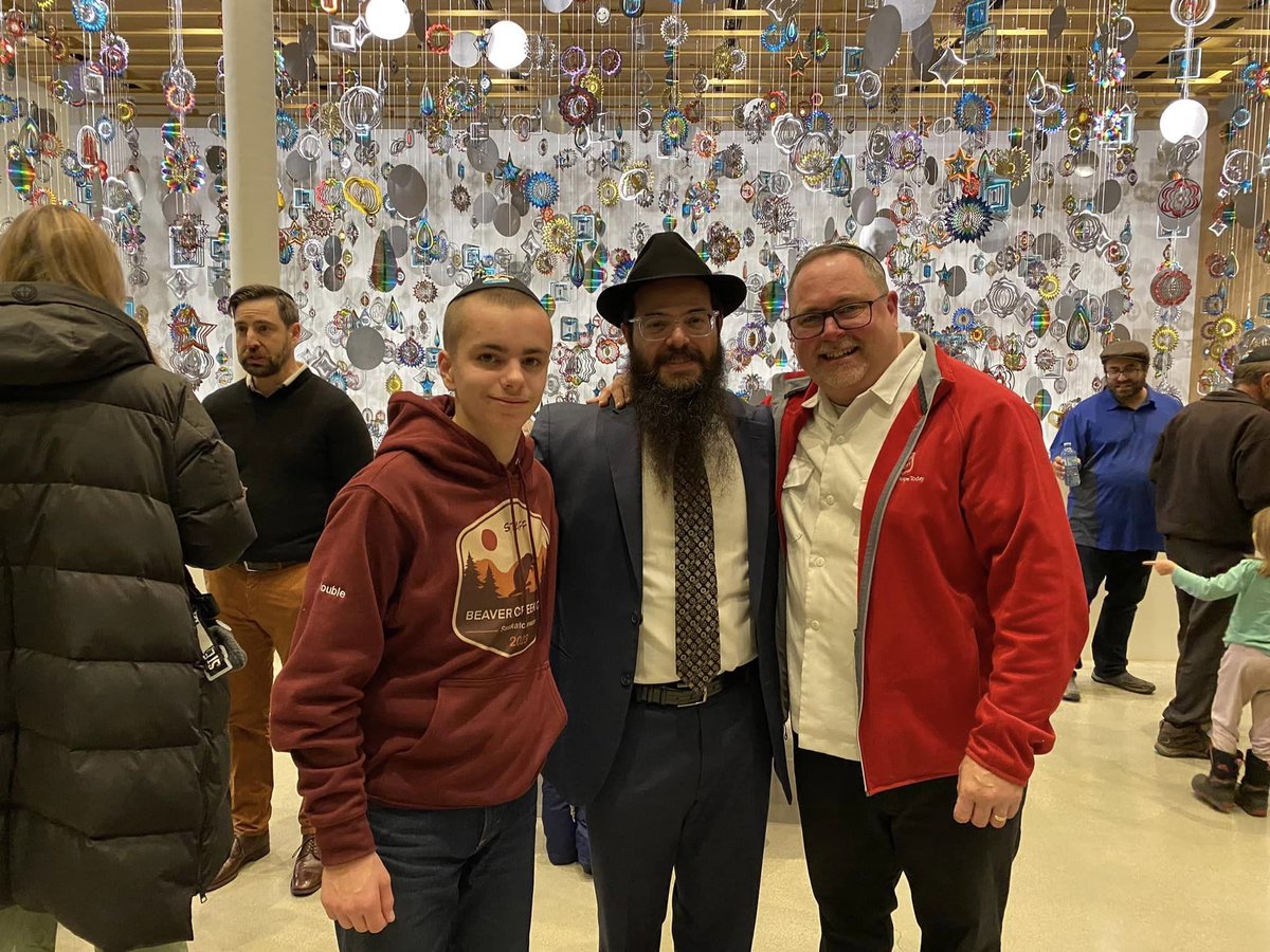 Cpt_Derek_Kerr's tweet photo. It's #FBF, @saskatoonrabbi! #Antisemitism has no place here. https://t.co/iaQofllfQG