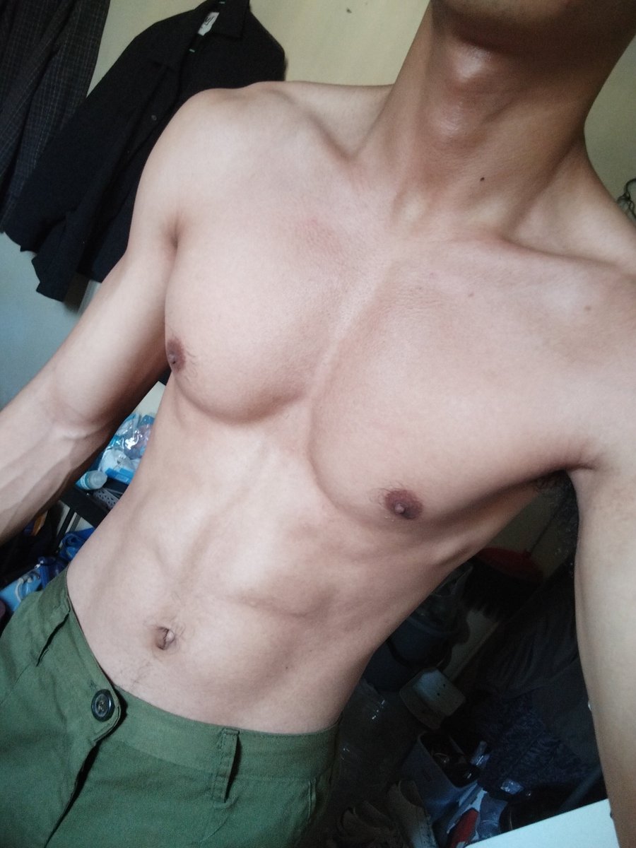 siototmungil's tweet photo. Pap habis work out https://t.co/W6ER1hQNqF