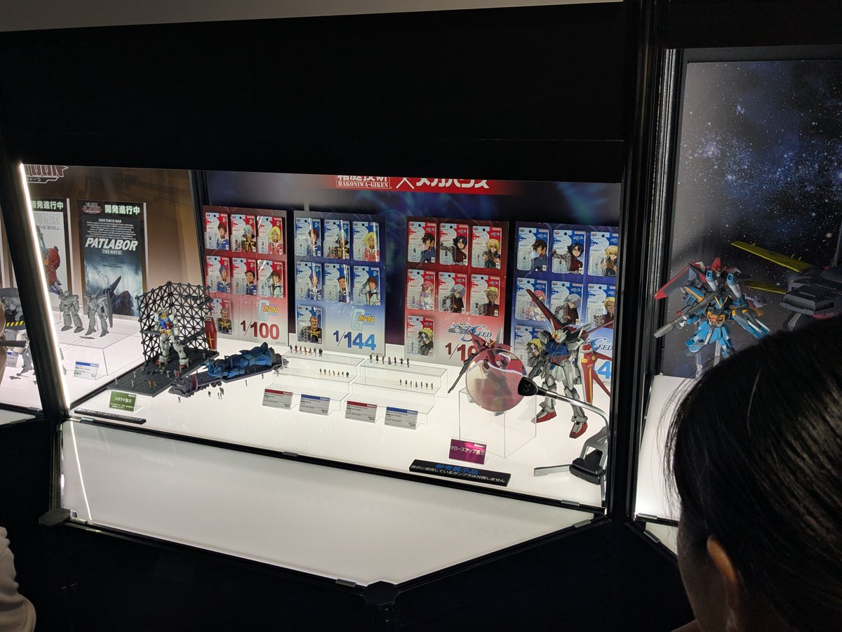 digitamin's tweet photo. #メガホビEXPO2026
会場展示

#メガハウス
#箱庭技研

1/144と1/100スケールでガンダムSEEDの人物フィギュア登場！

同スケールのモビルスーツや艦船艦橋などと並べて世界観拡充！ https://t.co/cBZsQVEykn