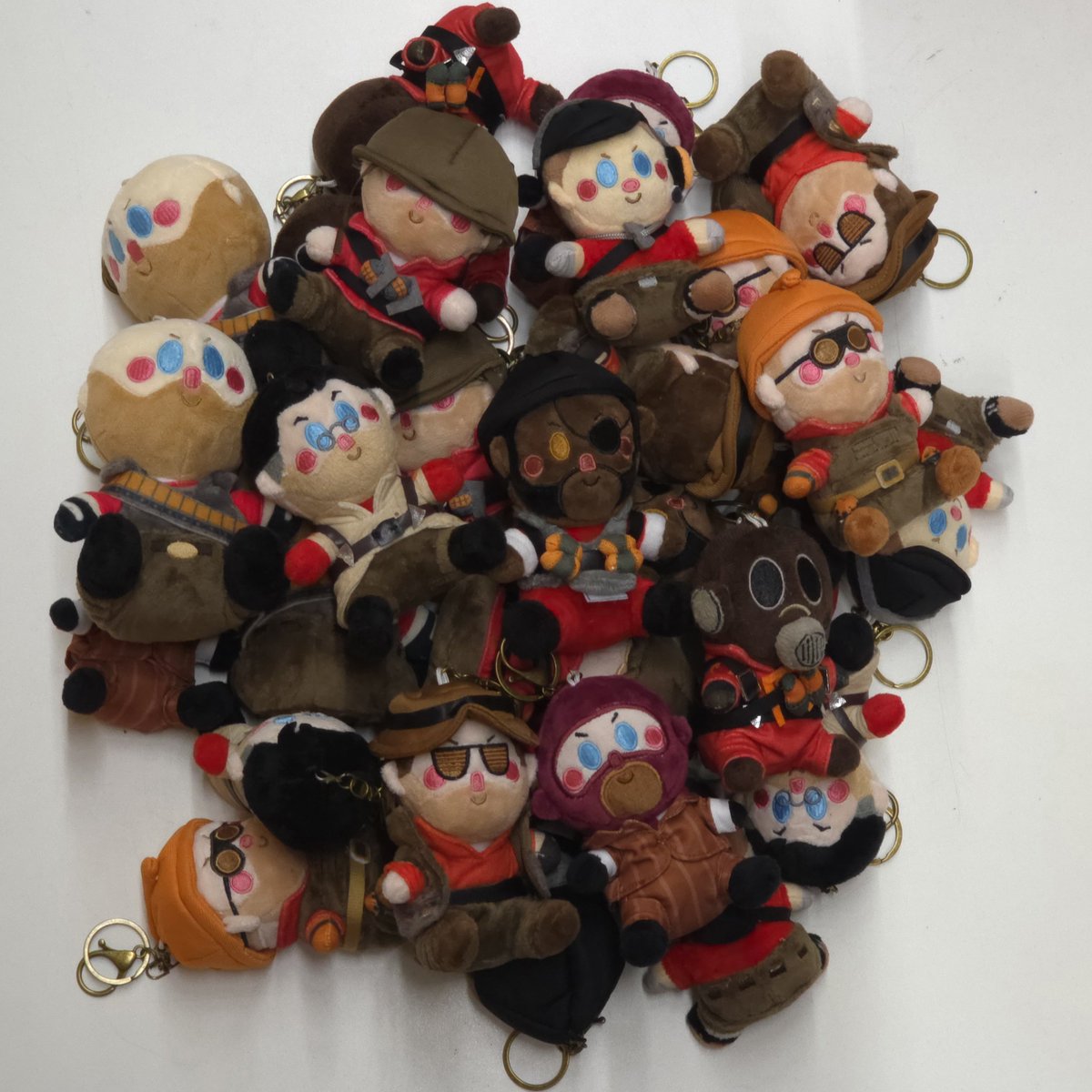 NibletsCriblet's tweet photo. Available October 10th! 🔑
#TeamFortress2 #tf2 #plush https://t.co/gfMD7yp88T