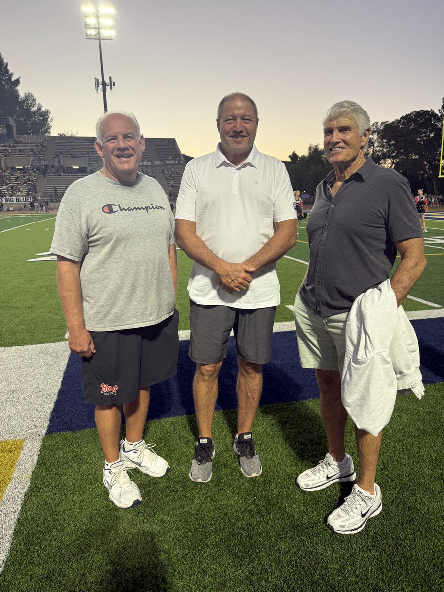 latsondheimer's tweet photo. And Jon Mack needed photo time, too. https://t.co/smc3MBBR6u