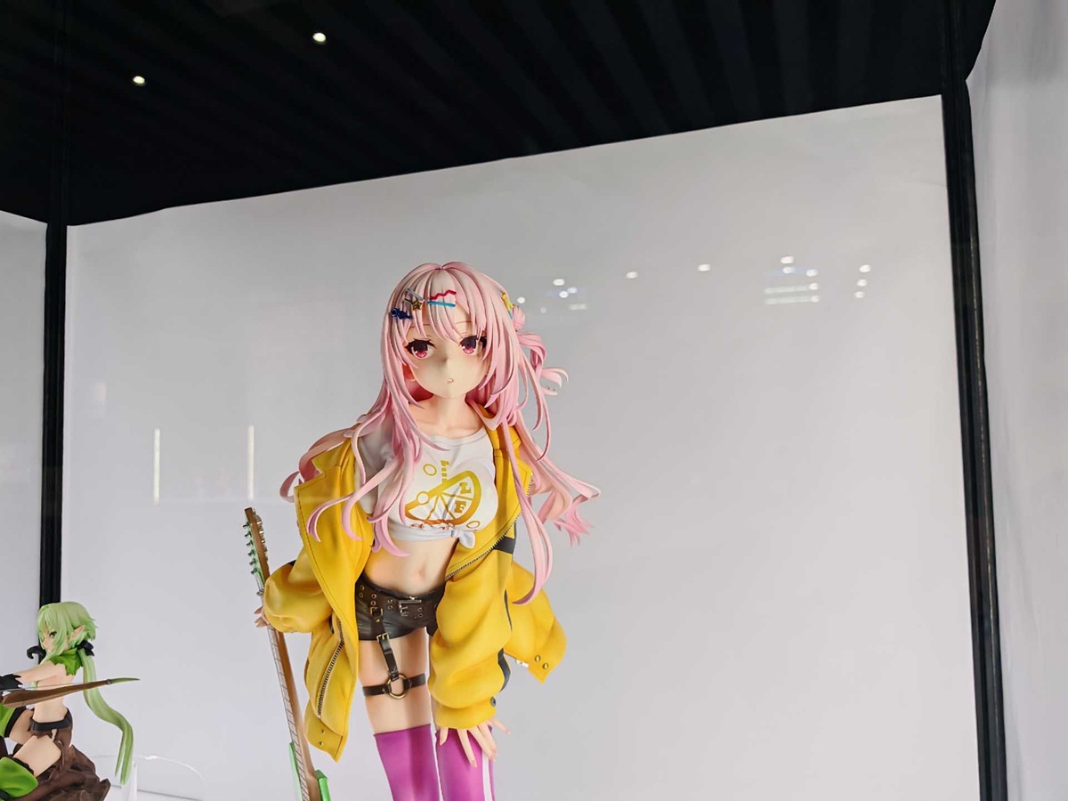 hobbywatch_jp's tweet photo. 「ライムライト・レモネードジャム」より「陽見恵凪」の1/3.5スケールフィギュアが展示！【#メガホビEXPO】　『ハイスクールD×D』よりレースクイーン衣装の姫島朱乃も展示 https://t.co/vx9PFIowec https://t.co/ZYaT2azJjB