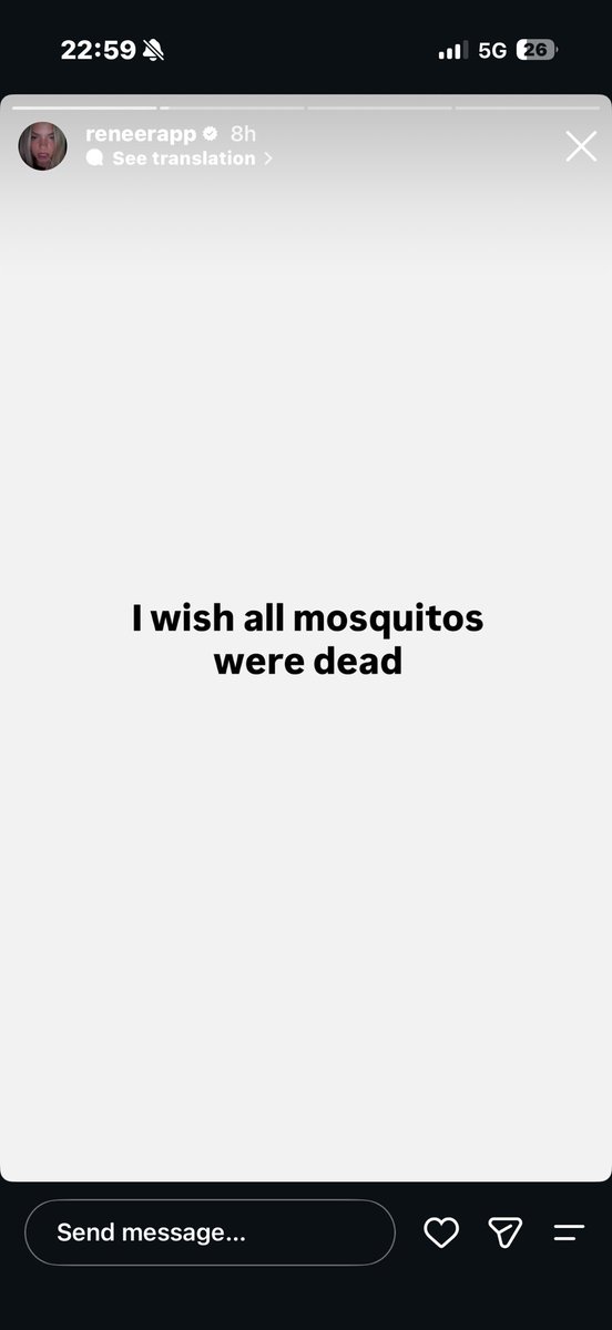 toomuchrapp's tweet photo. renee e sua batalha fortíssima contra um mosquito KKKKKK https://t.co/7ogtPObqJF