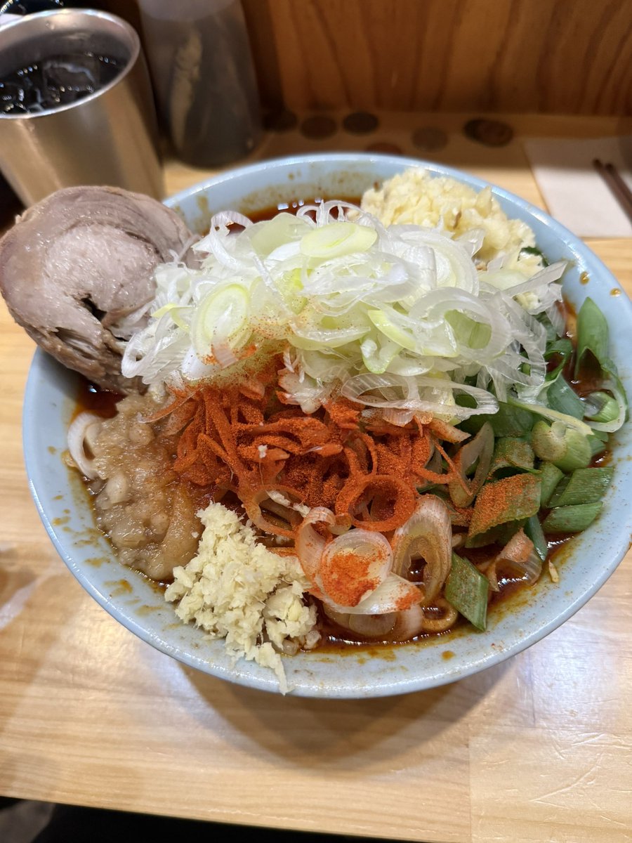 ramenteppen1's tweet photo. 昨日、一昨日お休みすいませんでした！

本日は11時30分よりお待ちしてます🍜

11時30分〜１５時
（L.O.14時45分）

昨日お休みいただいて、念願の
ラーメン高垣さん行ってきました！
美味すぎて2杯食べてしまいました、、 https://t.co/2SJium8sq7