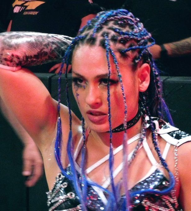 Iceey_77's tweet photo. Ser talentoso en WWE es un crimen, o te congelan o te humillan. https://t.co/qVhGeGyNyq