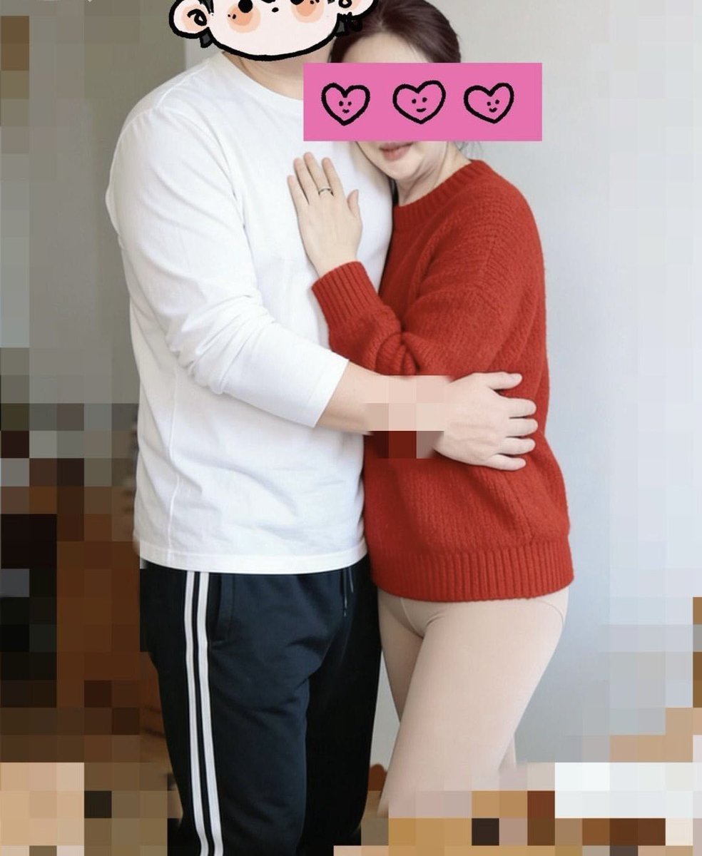 Lauraabaarriere's tweet photo. 终于回老家和母亲好好温存一番了，母亲穿着睡衣自然的躺在了旁边，我就去摸母亲的穴，妈妈的阴道口一动一动的，好像在等着迎接我的大肉棒。我问母亲和谁做爱最舒服，母亲娇羞的扭头不说话。

绿妈爱熟家庭乱，约美熟聚集地
✈️群：https://t.co/hXN3JNWCAS https://t.co/n6Kn8PEQRl