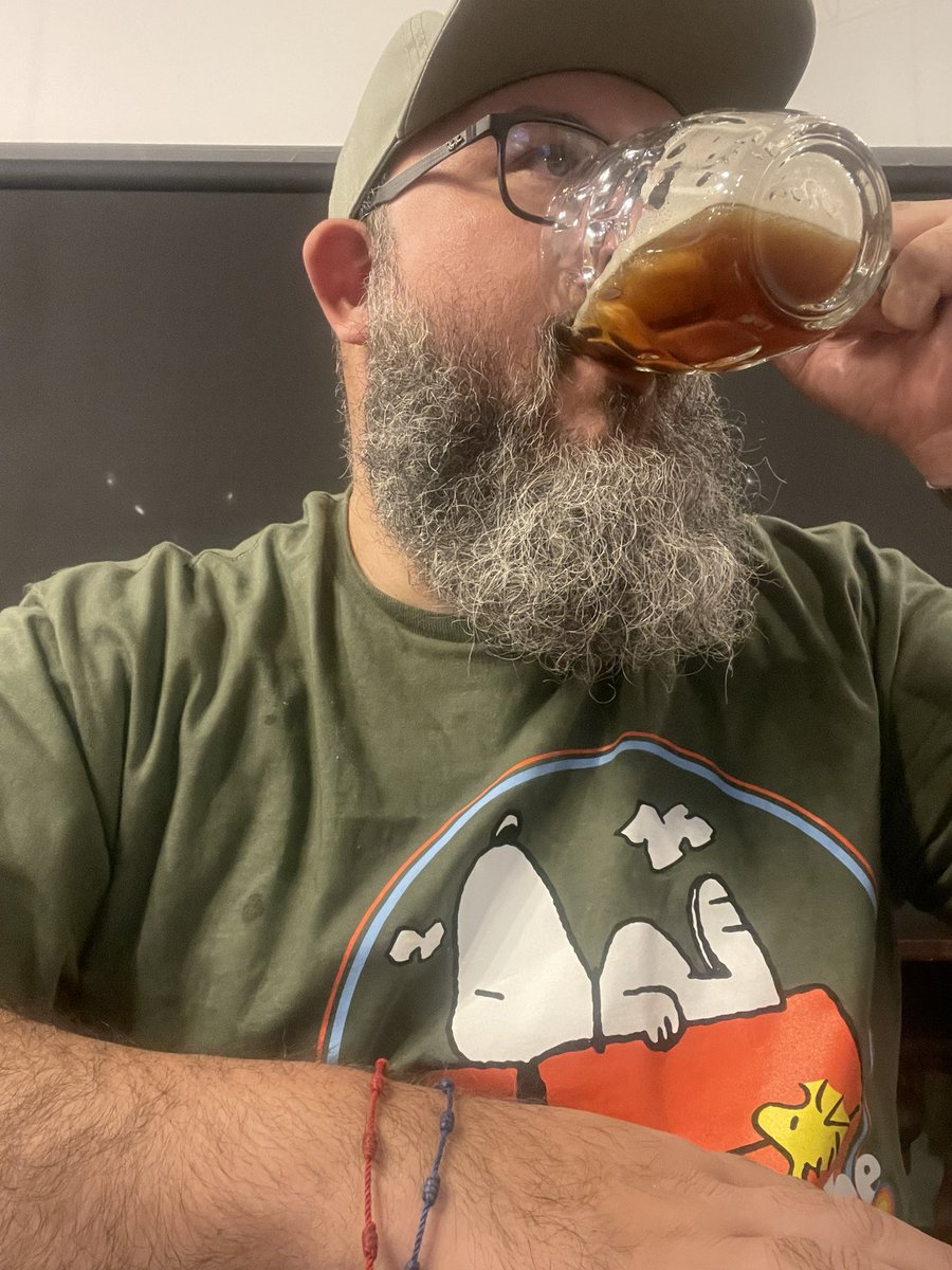 buzzedbexar's tweet photo. Cheers to All https://t.co/pl8b1t5X8x