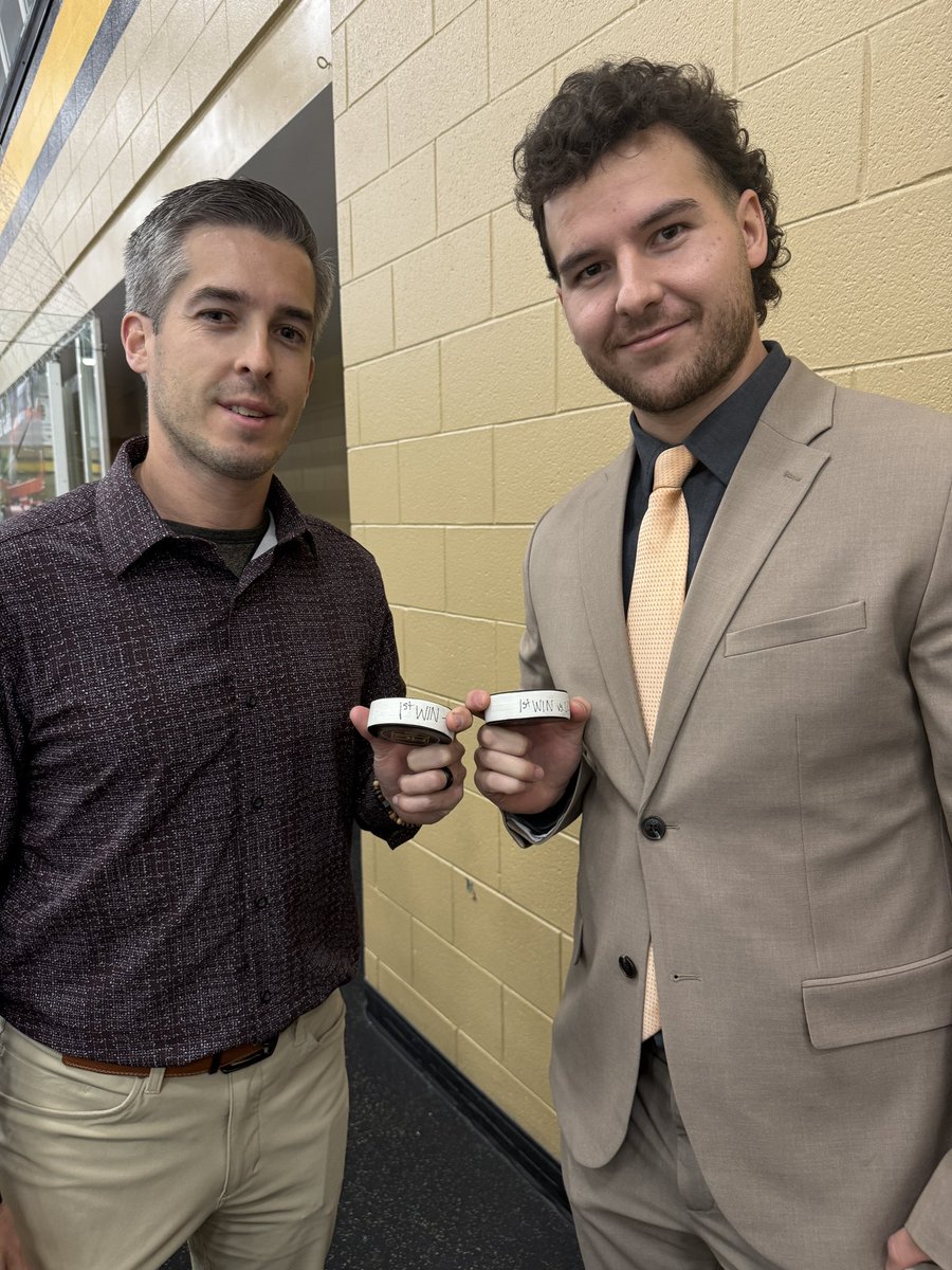 AdrianMD1Hockey's tweet photo. FIRST OF MANY! π
Congrats to head coach and assistant coach, Doug Raymond and Sheldon Nolan who earned their respective first wins in their new roles behind the bench! Congrats, gentlemen ππ«Ά
#GoDawgs #CommitToExcellence #W2D https://t.co/KJPTA7g1jx