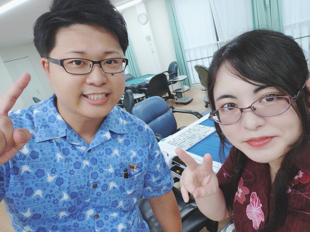 mino_akari's tweet photo. ブルードラゴン福岡道場に着きました…！
今日は夫婦で王位戦九州予選に参加します🌺🀄️

夫婦で予選突破を目指して頑張るぞ！！！！💪🔥 https://t.co/ZFdfII3nma
