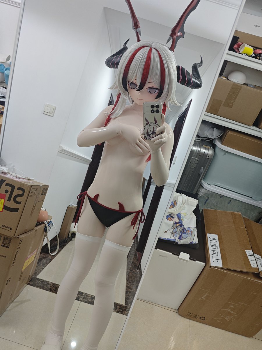 moliwxQ's tweet photo. 胸不许看……
#latex https://t.co/2Upm3zPh0Y