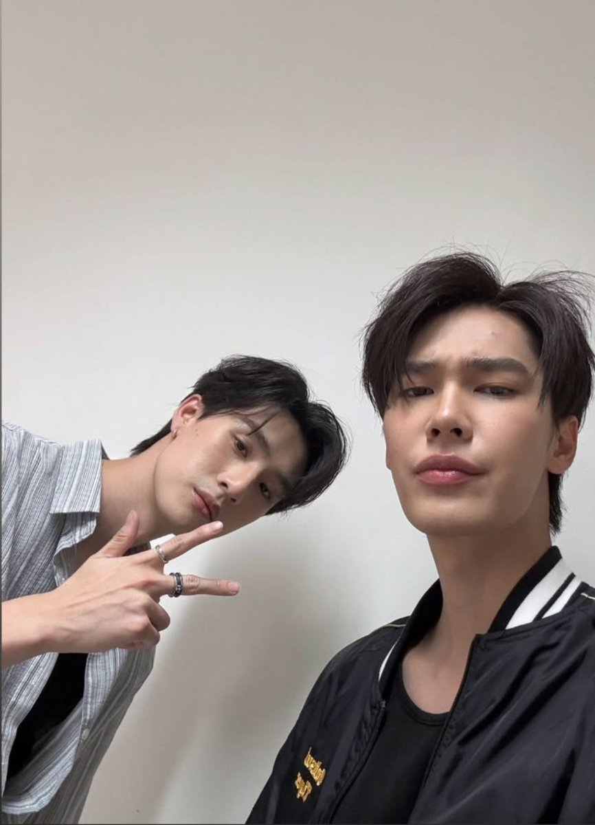 adeknxgojo's tweet photo. #dewtee au fewtweets

Pheem boleh brengsek ke orang lain tapi beda kalo sama Mick https://t.co/ZcWVOuqTls