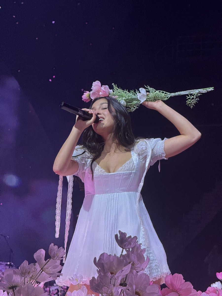 oliviarodrgo's tweet photo. THE PRINCESS OF THE WORLD https://t.co/y86FYHZOCf