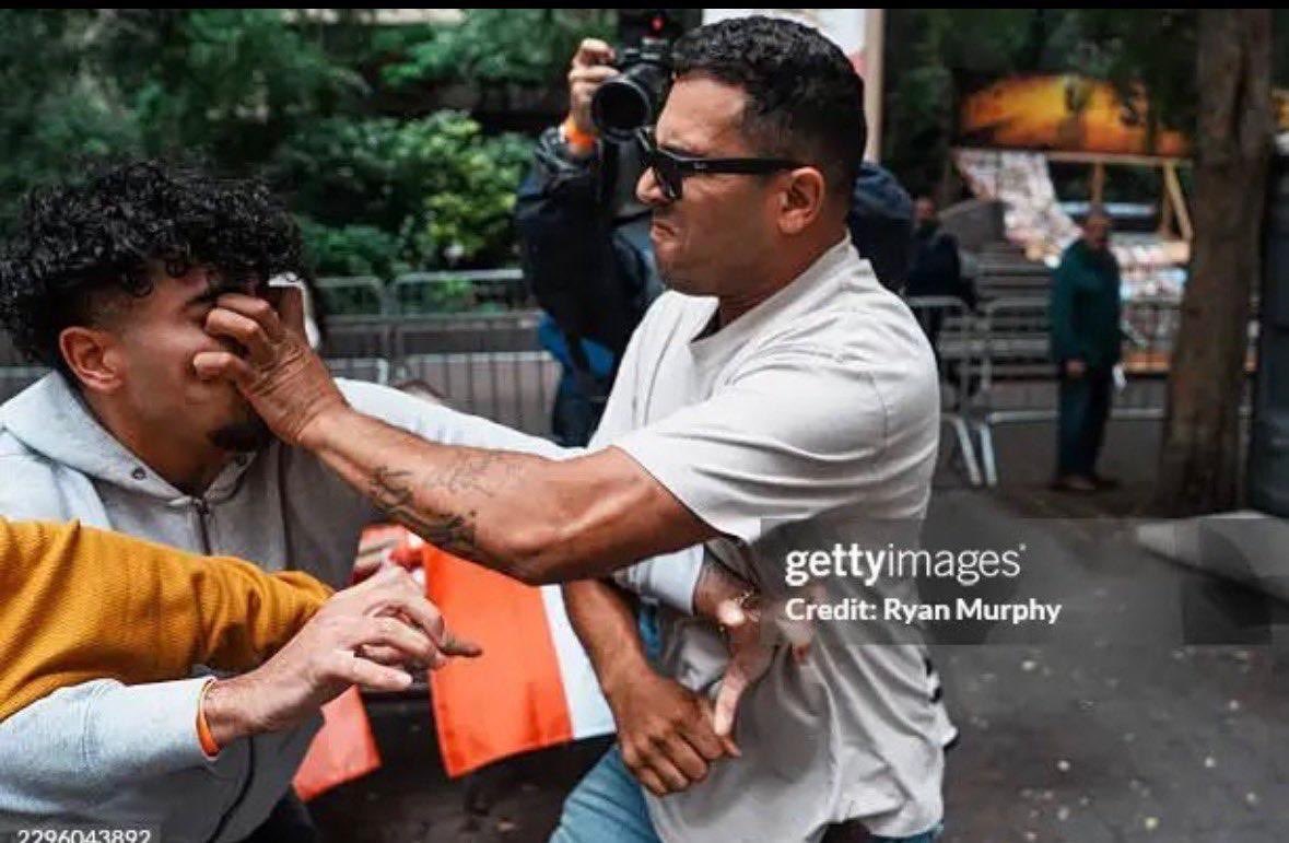 F_Prisoners_IR's tweet photo. Solidarity with the injured PMOI supporter and everyone who showed up in New York to reject both the clerical regime and a return to monarchy. Attacking fellow Iranians at an anti-regime rally only helps the oppressors. The arrest was the right outcome, keep amplifying the facts.@BMT_FreeIran 
#No2ShahNo2Mullahs
#FreeIran10PointPlan
@marcorubio @StateDept @PeteHegseth @kaitrump @tedcruz @FBIDDBongino @FBIDirectorKash