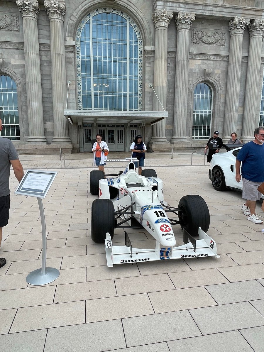 sandysmelmat's tweet photo. #FordEmployee | Ford showed up for the Cars at the Station car show at Michigan Central Station! 🏎️🏁

Without a doubt, one of the best displays of Ford's history from past to present.

#FordInfluencer #WeAreFord https://t.co/cablqQSmKB