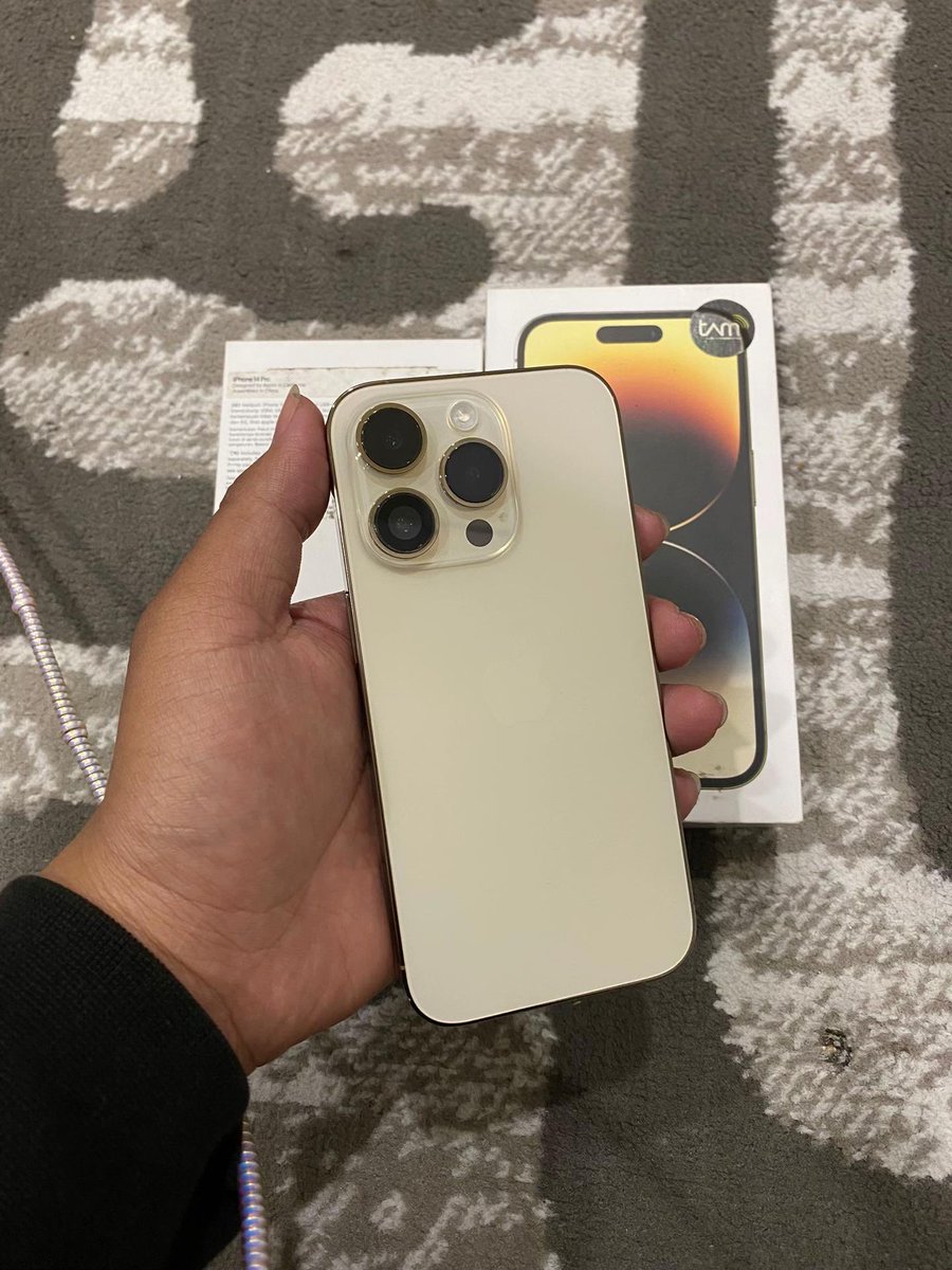 Lisaaa7d's tweet photo. up ulang 
Aku mau #WTS IPhone 14 pro gold ibox 256
BH 90%
Fullset, NO minus ya cek sepuasnya!!!!!
COD Langsung depan rumah / BISA EPX
6.2 Aja nepisss!!! 
noted: Dijual Karna Lagi Butuh uang Cepat!
Serius langsung DM aku yaww timakasiiiii🌻 #zonauang #zonajajan https://t.co/T4HDotHWhC
