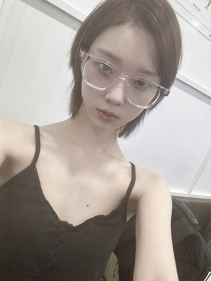 aerinnibal's tweet photo. these minjeong pics https://t.co/c0uC3cIRuP