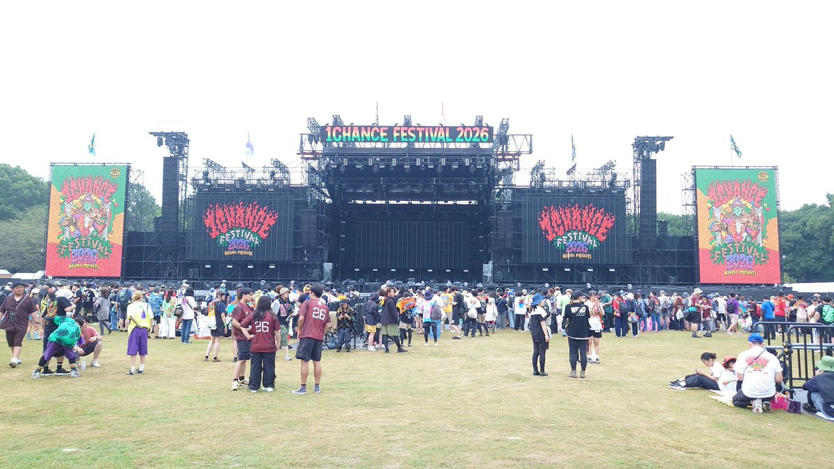 katun0sin_k's tweet photo. 陣取り完了✌️
#ワンチャンフェス https://t.co/AHKWefLogk