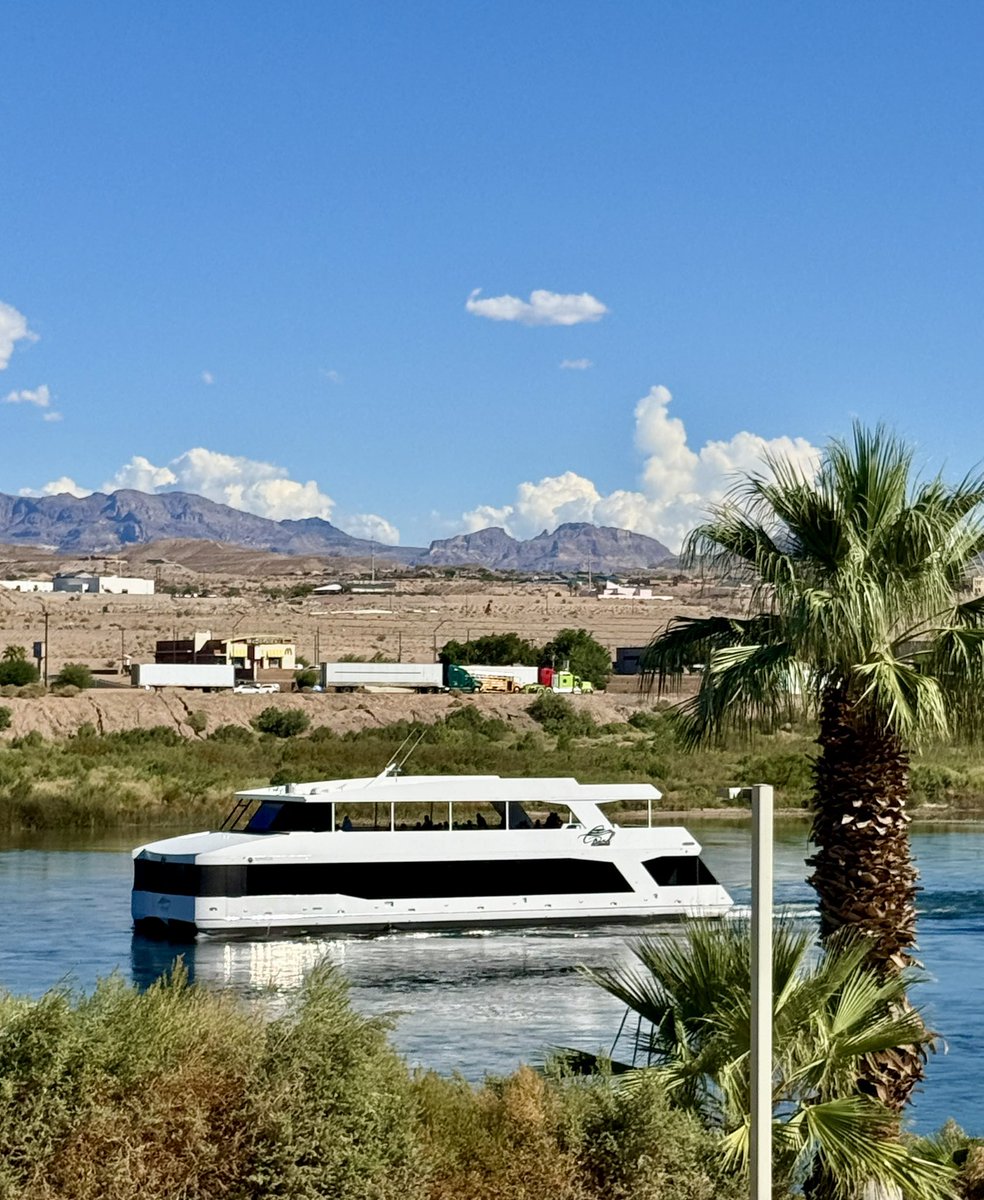 laughlinbuzz's tweet photo. Laughlin River Tours: 
Grand Celebration on the Colorado River

#Laughlin #LaughlinRiverTours #ColoradoRiver https://t.co/Ju2uuOtOhr