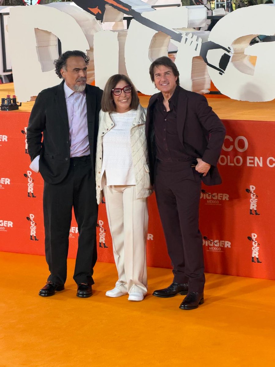 sabinaberman's tweet photo. Estrenamos DIGGER! https://t.co/6thPuwEHmb
