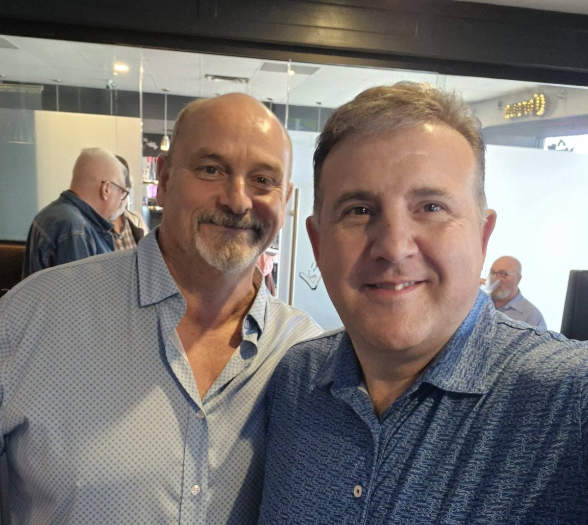 DanielAllainNB's tweet photo. Great discussions with PC members in  Shediac and Moncton at our Satellite Voting Centres.  

Having trouble voting? Send us a message! 

Get your ballot mailed by October 5th!

​#nbpoli
#pcnbleadership
#chefferiepcnb

Nous avons eu d’excellentes discussions avec les membres du Parti progressiste-conservateur à Shediac et à Moncton, dans nos centres de vote satellites.

Vous avez de la difficulté à voter? Envoyez-nous un message!

Assurez-vous de poster votre bulletin de vote au plus tard le 5 octobre!