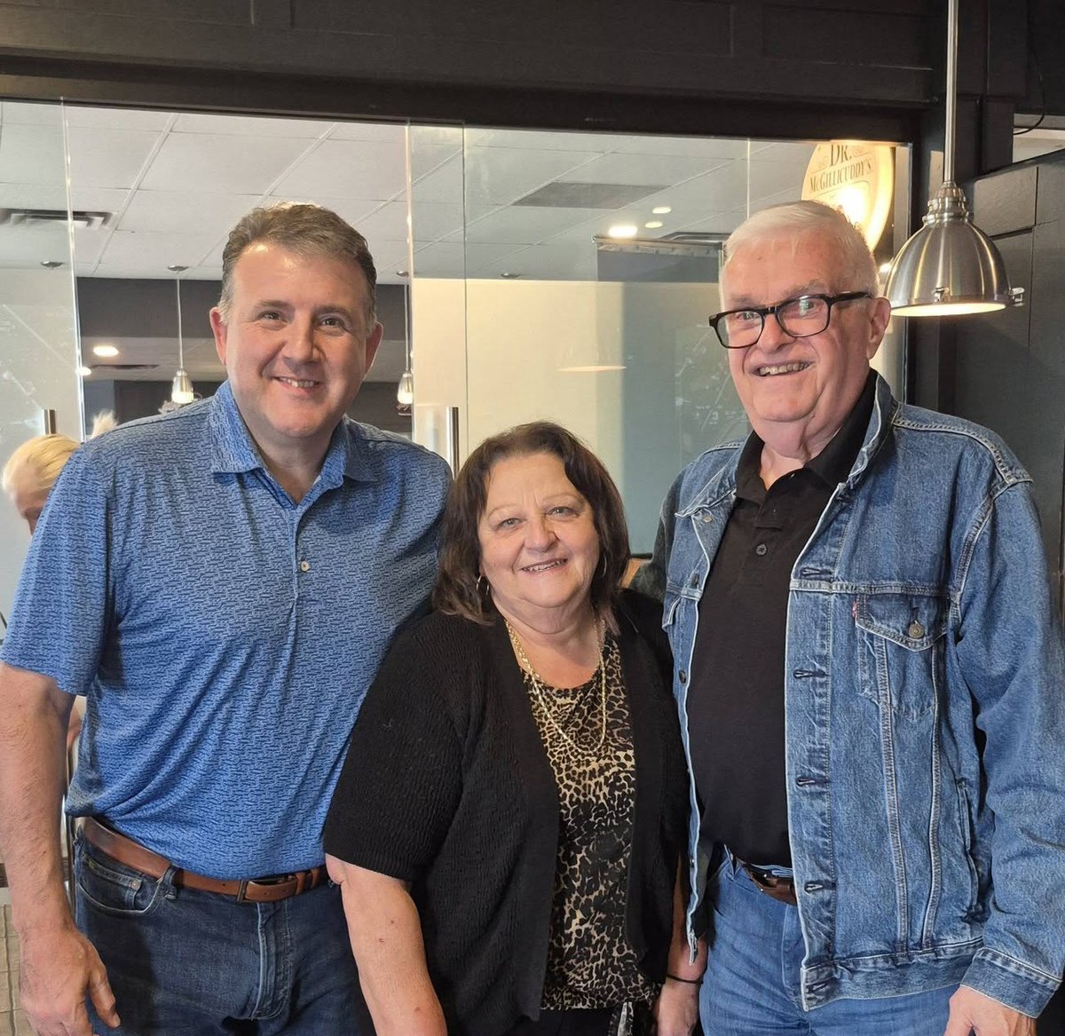 DanielAllainNB's tweet photo. Great discussions with PC members in  Shediac and Moncton at our Satellite Voting Centres.  

Having trouble voting? Send us a message! 

Get your ballot mailed by October 5th!

​#nbpoli
#pcnbleadership
#chefferiepcnb

Nous avons eu d’excellentes discussions avec les membres du Parti progressiste-conservateur à Shediac et à Moncton, dans nos centres de vote satellites.

Vous avez de la difficulté à voter? Envoyez-nous un message!

Assurez-vous de poster votre bulletin de vote au plus tard le 5 octobre!