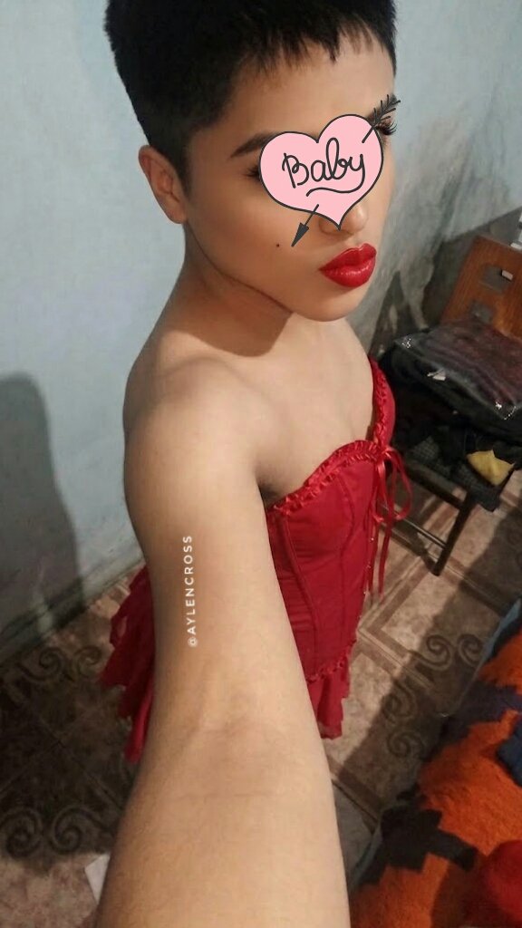 AylenCross's tweet photo. Mis requisitos para el sexo oral es estar rasurada y pasarme un buen lápiz labial, puede ser con o sin peluca, y para culiar siempre en tanguita, siempre depende lo que una tenga disponible en ese momento, algunas veces te ves mejor que otros días y así 💄👗👙💋 #travesti #cd https://t.co/WiEjLEE90p