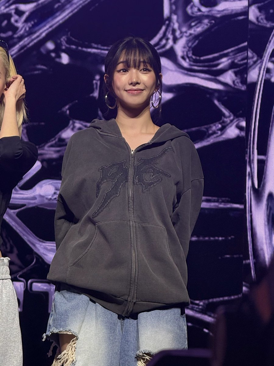 douseethisirene's tweet photo. 260922 Synk Complaexity Washington DC

#aespa #æspa #에스파
#SYNK_COMPLaeXITY
#aespa_SYNK_COMPLaeXITY
#aespaInDC
#카리나 #KARINA https://t.co/RjtopenVg4