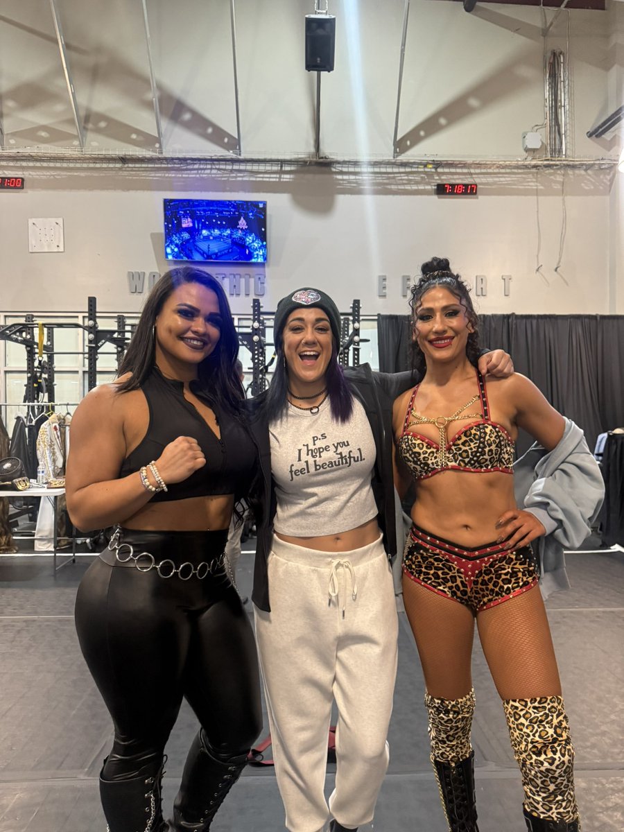 favoritebayley's tweet photo. 🇺🇸❤️ https://t.co/XNd45LrUc4