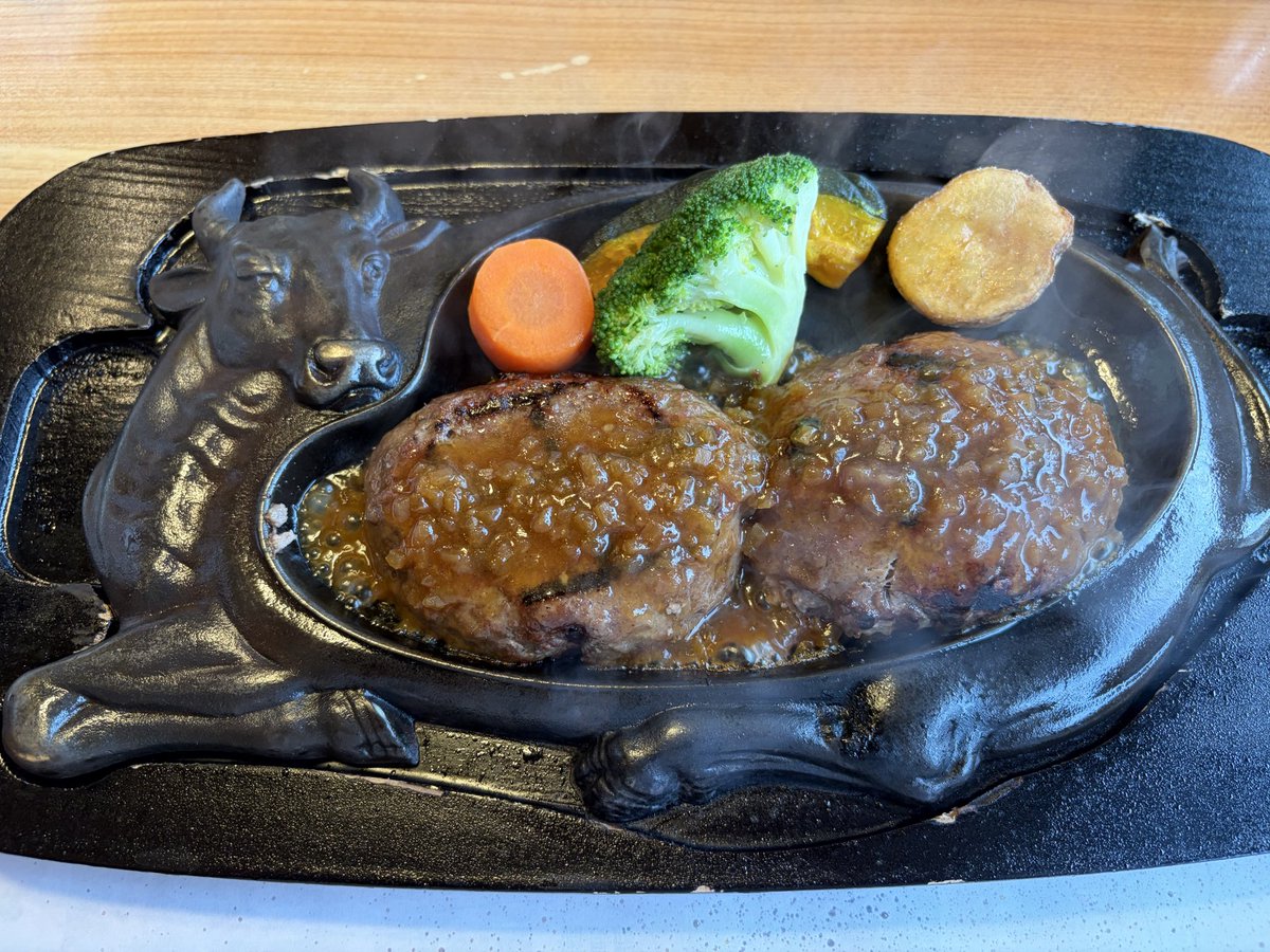 dai222ito's tweet photo. 静岡に来たら、さわやかのげんこつハンバーグは欠かせない🤤🍴 https://t.co/BhkGF0q7q4