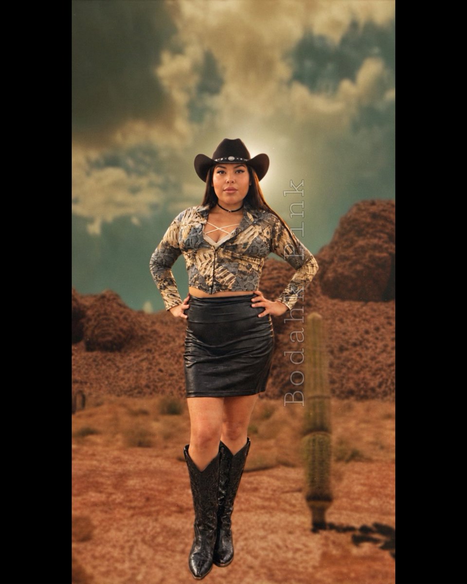BodahkPink214's tweet photo. Dolly Parton inspired outfit π©·
π Happy Dolly Parton Day π€
#dollyparton #dollypartonday #dolly #dollypartonday925 #dollypartonforever https://t.co/jrDiUwAI76