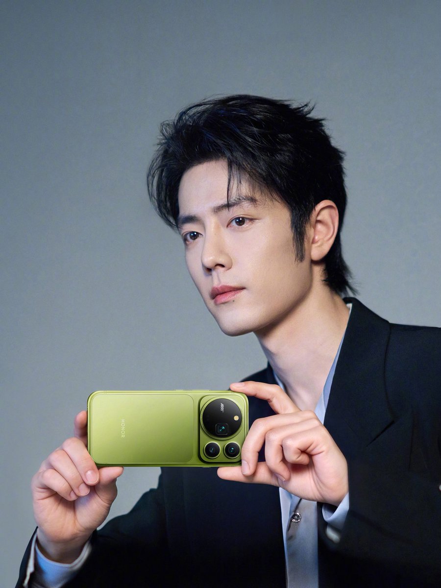 loeyxzhan01127's tweet photo. [20260926] Honor Weibo Update

Behind-the-scenes of the Magic 9 Series ads!

#XiaoZhan #XiaoZhanxHonor https://t.co/pzmvGrCpYM