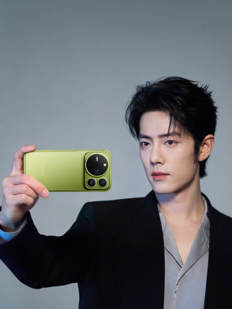 loeyxzhan01127's tweet photo. [20260926] Honor Weibo Update

Behind-the-scenes of the Magic 9 Series ads!

#XiaoZhan #XiaoZhanxHonor https://t.co/pzmvGrCpYM