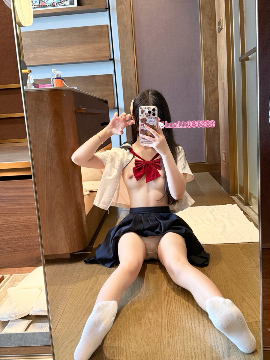 Miniaimi520's tweet photo. 我会每天都更更新嘟～不要忘了小luna～ https://t.co/7jZKLtevR7