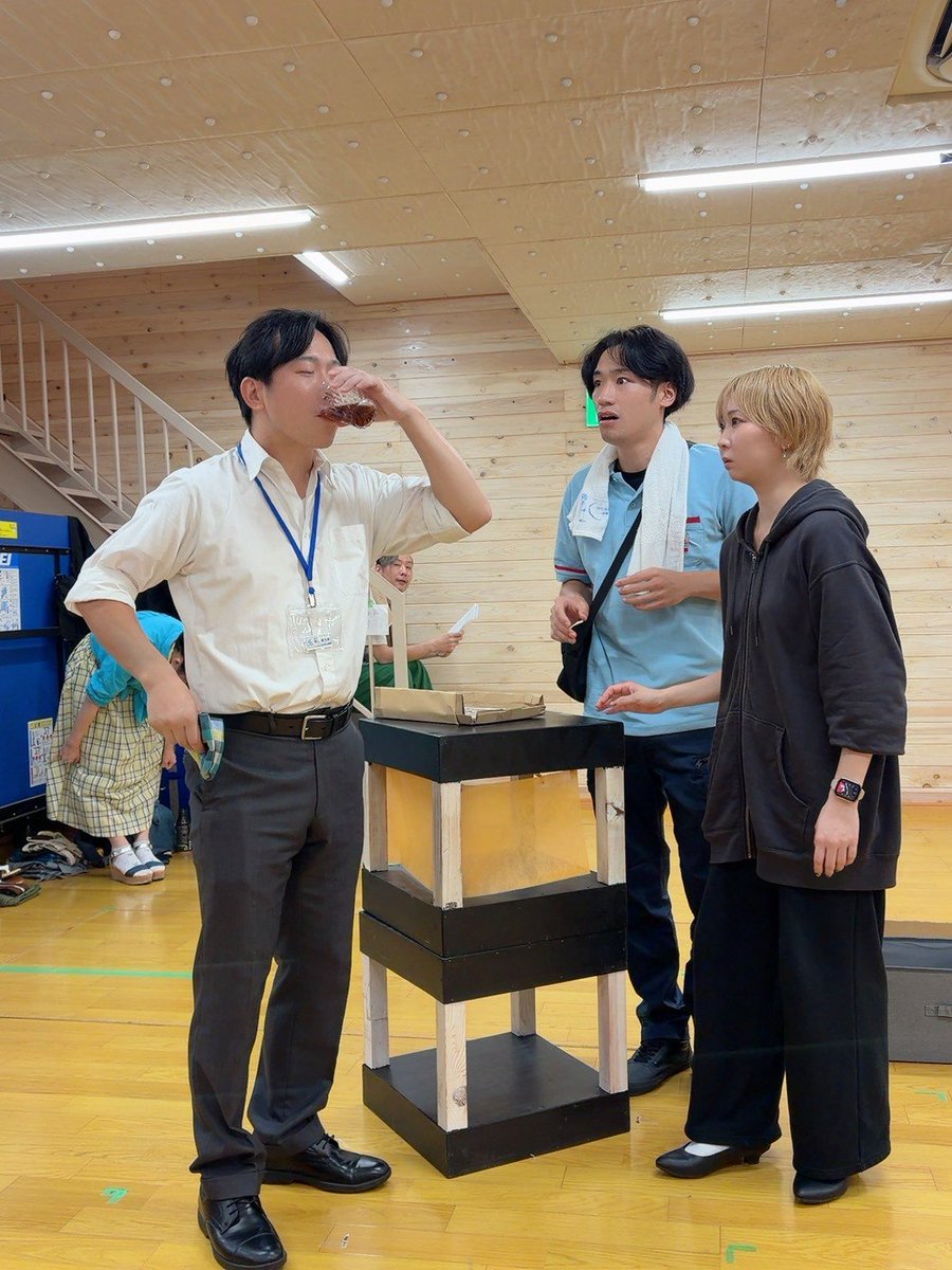 fuutanhisa's tweet photo. #ぼくぽす
人を思いやる…言葉では美しい
でも行動で示すのはそう簡単な話しではない。

他人のためにやっているつもりでも、無意識に自分のための行動になっている事もあるのかな…。

もう一度、冷静に周りを見て考えてみよう…。

みたいな😁

【🎟️観劇はコチラから👇️】
https://t.co/KO8A3VizZ7 https://t.co/pb5tZJRpw2