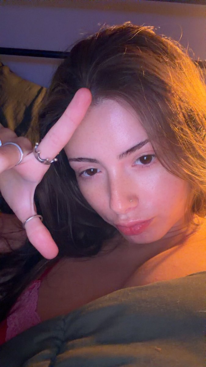 AlexisBecky00's tweet photo. Goodnight losers.

Findom redhead nsfwtwt humanATM teen sph mommy joi cbt sissy blackmail beta feet fit cashcow paypig finsub humiliation footfetish foot ass gooner twerk booty pawg bigtits nofap bnwo https://t.co/xWZ5JxZ7nh