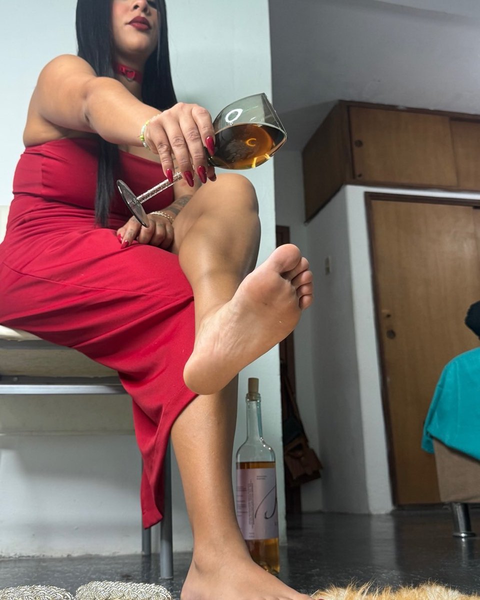 Jaydesnz's tweet photo. 👣🥵#footfetısh #sellingfeet #feetworshi̇p #solesandtoes #solesfeet https://t.co/WekJc8zqN9