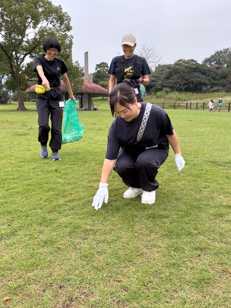 ploggingmie's tweet photo. 今日はPARK LANE COFFEE @ダイセーフォレストパークで14名が公園周辺道路から公園内を約１時間プロギング。四日市や津からの参加者もあり楽しい朝活でした。#プロギング #ジョギング #ウォーキング #PARKLANECOFFEE  #worldcleanupday #ゴミ拾い #お宝拾い #wcdjapan2026 #ダイセーフォレストパーク https://t.co/KEykMso45H