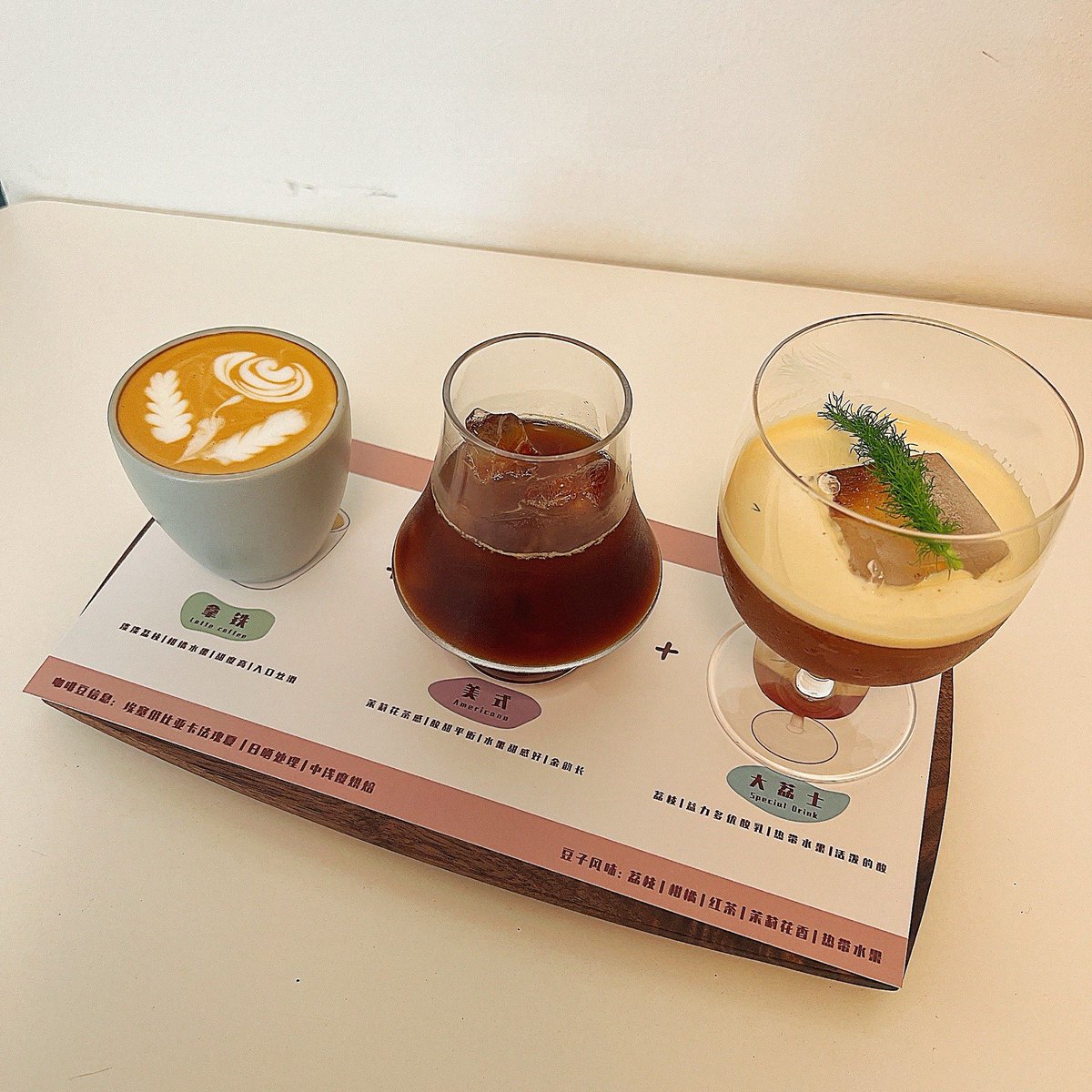 LavinaMenth1vy's tweet photo. Just tried the new zero-waste café in downtown! Their custom herbal latte made from local ingredients is a total game-changer—no extra packaging, full of fresh flavor. Best sustainable spot I’ve found all month. #NewExperience #SustainableLiving， https://t.co/gGBwRHndp5