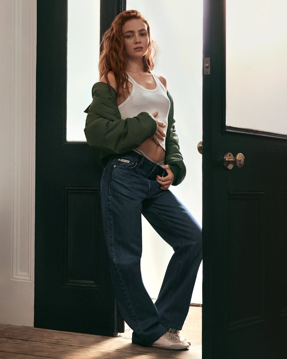 monoesdrujulo3's tweet photo. #MondayMotivation #SadieSink https://t.co/9z9weaNpv7