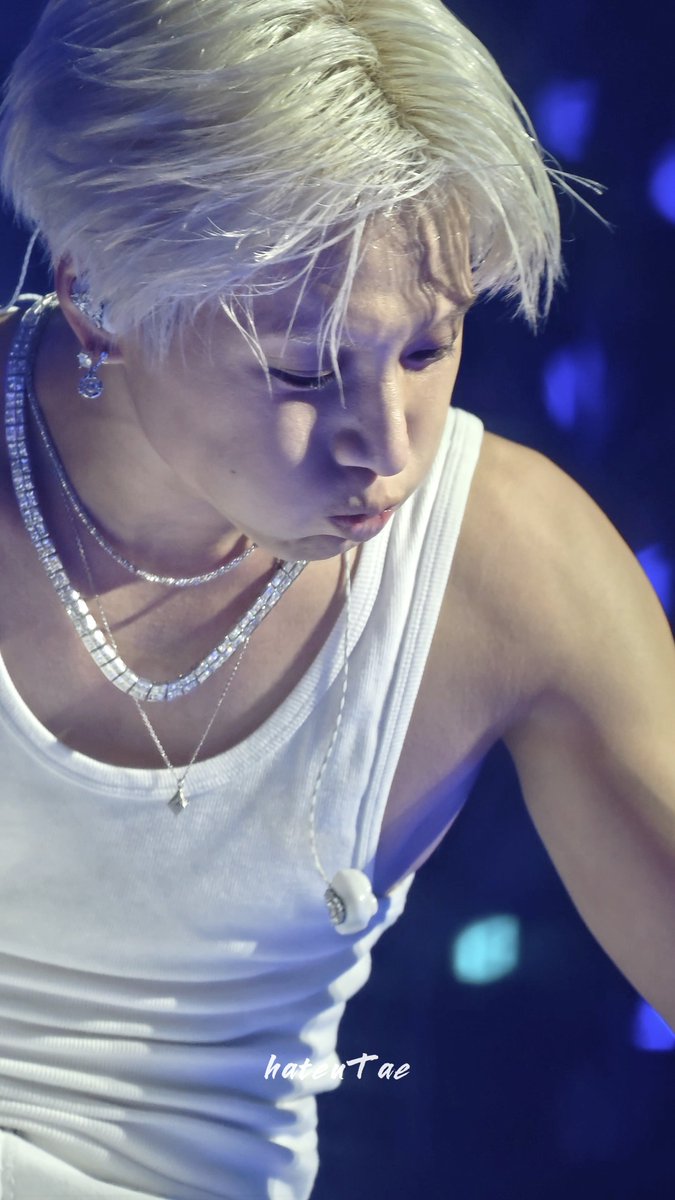 hateuTae_'s tweet photo. 20260920 TAEMIN WORLD TOUR <LiMiNaL>
꿀꺽꿀꺽…🍼

#태민  #TAEMIN #テミン #泰民 #TAEMIN_LiMiNaL https://t.co/88UonxqDOo