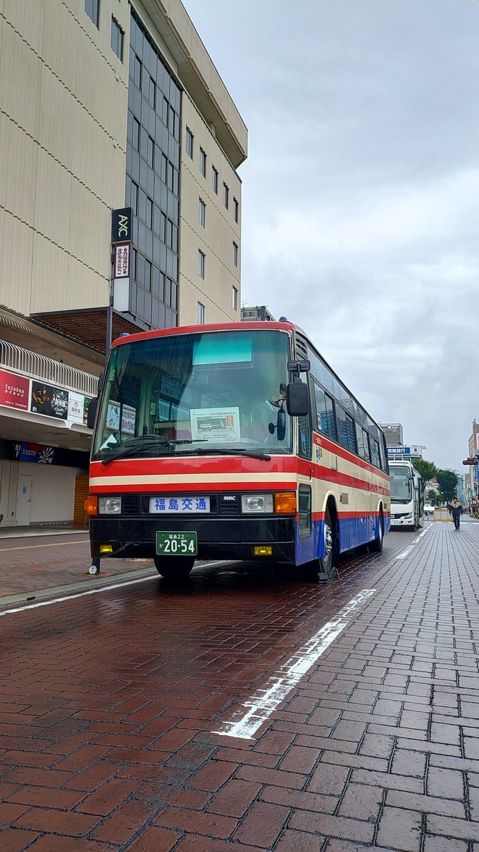 a8081d2054's tweet photo. 別件で福島に行ったら、なんと、
福島交通  福島22  か20-54
三菱ふそう　エアロバスMS7がいました。
中も見ることができてとても嬉しかったです。 https://t.co/FxmXEL4kbj