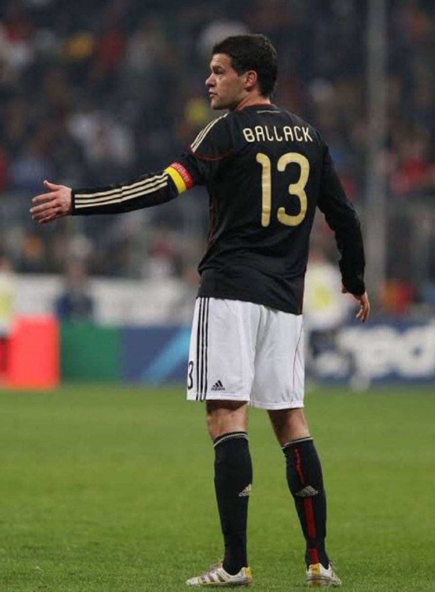 futnostalgico's tweet photo. 1976 — Há 50 anos: nasceu Michael Ballack, ex-capitão da Alemanha, vice-campeão mundial em 2002 e campeão nacional por Kaiserslautern, Bayern de Munique e Chelsea. https://t.co/DAVQrEfoi2