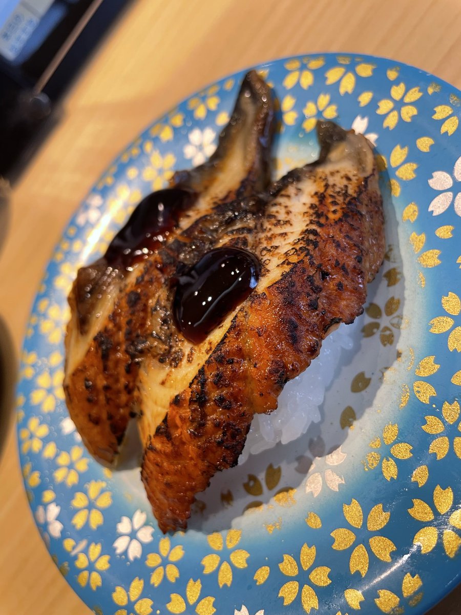 suiso3desu's tweet photo. 減量中なのでおしゅし https://t.co/EzvONrbh5h